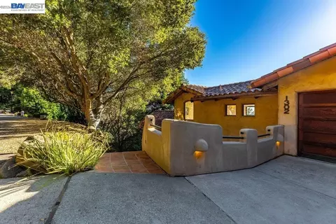 Exterior - 1302 Westview Dr, Berkeley, CA 94705 photo 3 of 18