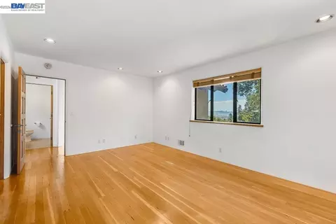 Bedroom - 1302 Westview Dr, Berkeley, CA 94705 photo 12 of 14