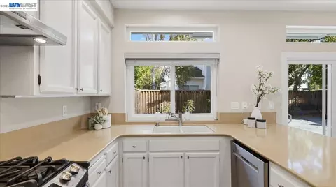 Kitchen - 34480 Alberta Ter, Fremont, CA 94555 photo 2 of 2