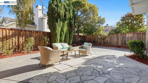 Exterior - 34480 Alberta Ter, Fremont, CA 94555 photo 7 of 9