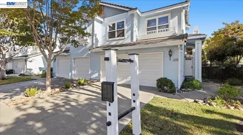 Exterior - 34480 Alberta Ter, Fremont, CA 94555 photo 4 of 9