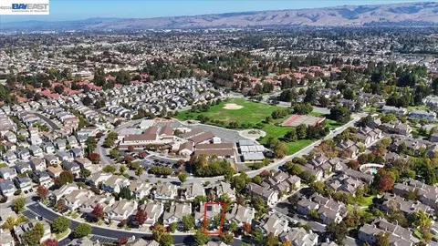 View/Area - 34480 Alberta Ter, Fremont, CA 94555 photo 5 of 10
