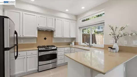 Kitchen - 34480 Alberta Ter, Fremont, CA 94555 photo 1 of 2
