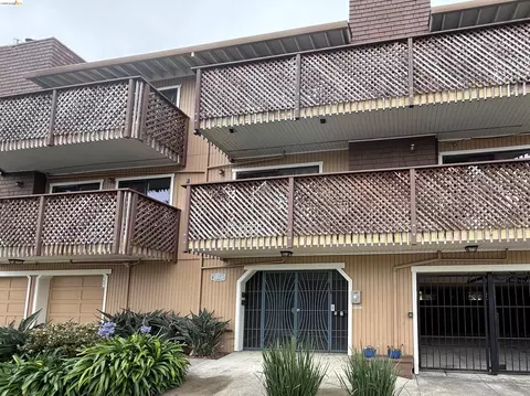 2868 38th Ave #8, Oakland, CA 94619
