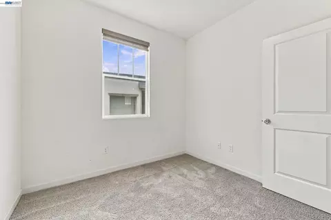 Bedroom - 617 Whisper Ln, Pittsburg, CA 94565 photo 2 of 18