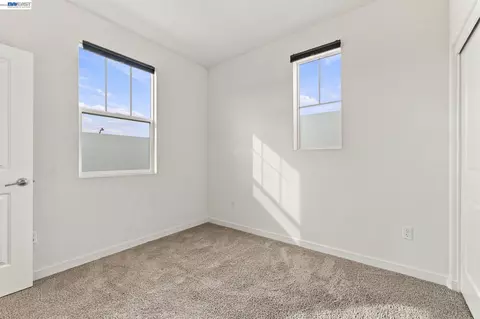 Bedroom - 617 Whisper Ln, Pittsburg, CA 94565 photo 17 of 18