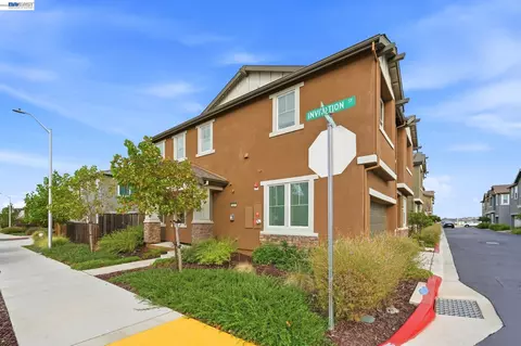 Exterior - 617 Whisper Ln, Pittsburg, CA 94565 photo 5 of 11