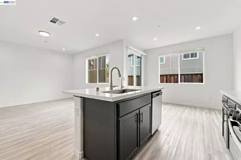Other - 617 Whisper Ln, Pittsburg, CA 94565 photo 4 of 12