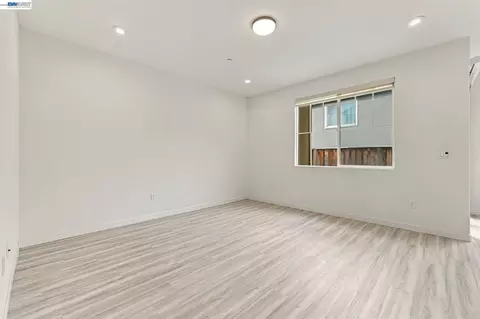 Living - 617 Whisper Ln, Pittsburg, CA 94565 photo 1 of 3