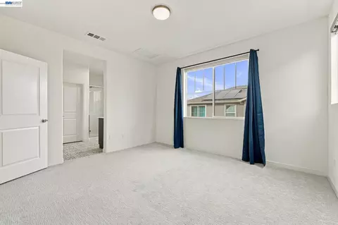Bedroom - 617 Whisper Ln, Pittsburg, CA 94565 photo 7 of 18