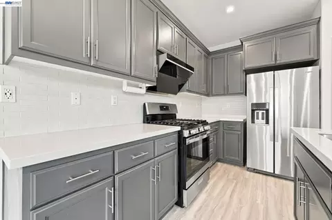 Kitchen - 617 Whisper Ln, Pittsburg, CA 94565 photo 2 of 6