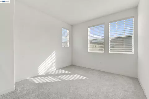 Bedroom - 617 Whisper Ln, Pittsburg, CA 94565 photo 4 of 18