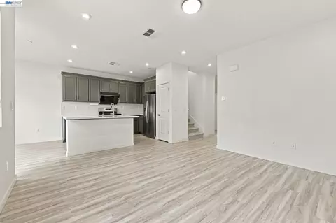 Other - 617 Whisper Ln, Pittsburg, CA 94565 photo 3 of 12