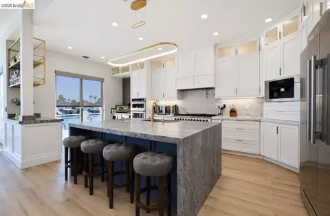 Kitchen - 3944 Lighthouse Pl, Discovery Bay, CA 94505 photo 2 of 4
