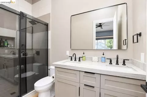 Bath - 3944 Lighthouse Pl, Discovery Bay, CA 94505 photo 2 of 5