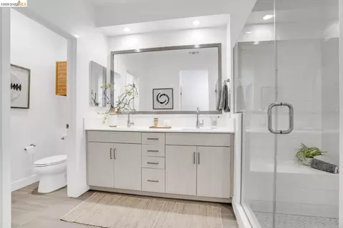 Bath - 2229 Myrtle St, Oakland, CA 94607 photo 2 of 4
