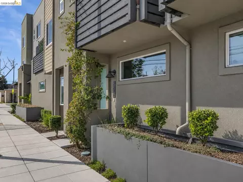 Exterior - 2229 Myrtle St, Oakland, CA 94607 photo 1 of 2