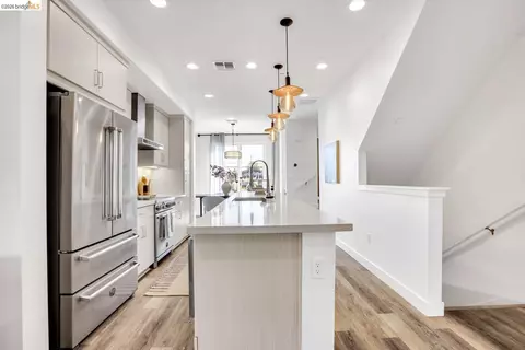 Entry Way - 2229 Myrtle St, Oakland, CA 94607 photo 1 of 3