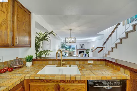 Kitchen - 14407 Seagate Dr, San Leandro, CA 94577 photo 1 of 3
