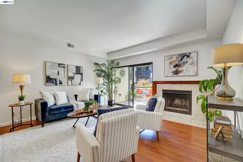 Living - 14407 Seagate Dr, San Leandro, CA 94577 photo 2 of 2
