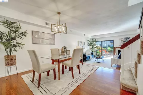 Dining - 14407 Seagate Dr, San Leandro, CA 94577 photo 1 of 3