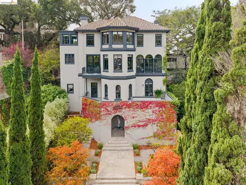 20 Oak Ridge Rd, Berkeley, CA 94705