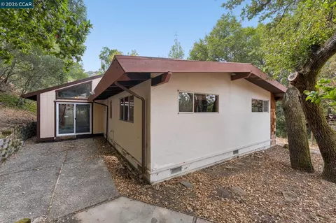 Exterior - 3471 Springhill Rd, Lafayette, CA 94549 photo 6 of 10