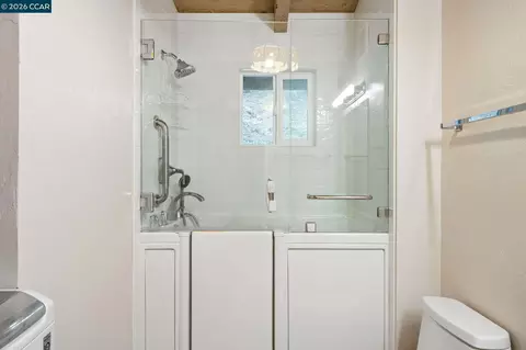 Bath - 3471 Springhill Rd, Lafayette, CA 94549 photo 5 of 6