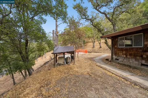 Exterior - 3471 Springhill Rd, Lafayette, CA 94549 photo 7 of 10