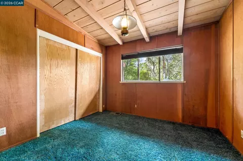 Bedroom - 3471 Springhill Rd, Lafayette, CA 94549 photo 6 of 8