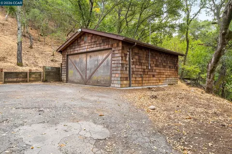 Exterior - 3471 Springhill Rd, Lafayette, CA 94549 photo 10 of 10