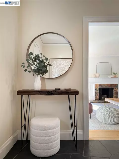 Entry Way - 1594 Le Roy Ave, Berkeley, CA 94708 photo 3 of 4