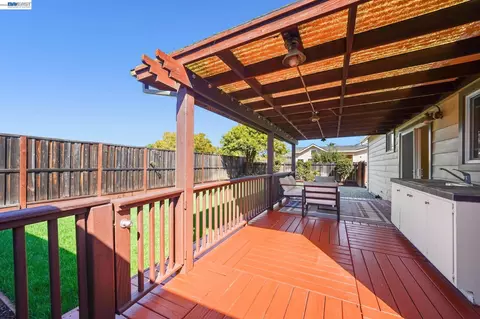 Exterior - 6137 Bennington Dr, Newark, CA 94560 photo 3 of 14