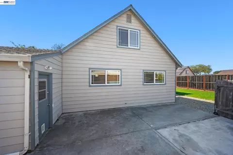 Exterior - 6137 Bennington Dr, Newark, CA 94560 photo 10 of 14