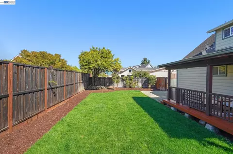 Exterior - 6137 Bennington Dr, Newark, CA 94560 photo 6 of 14