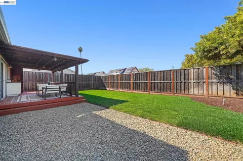 Exterior - 6137 Bennington Dr, Newark, CA 94560 photo 5 of 14