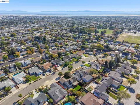 View/Area - 6137 Bennington Dr, Newark, CA 94560 photo 3 of 6
