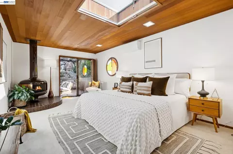 Bedroom - 1085 Sterling Ave, Berkeley, CA 94708 photo 1 of 6