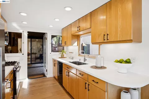 Kitchen - 1085 Sterling Ave, Berkeley, CA 94708 photo 2 of 3