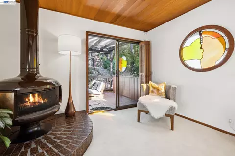 Living - 1085 Sterling Ave, Berkeley, CA 94708 photo 10 of 10