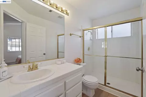 Bath - 3015 Savanna Dr, Tracy, CA 95377 photo 1 of 7