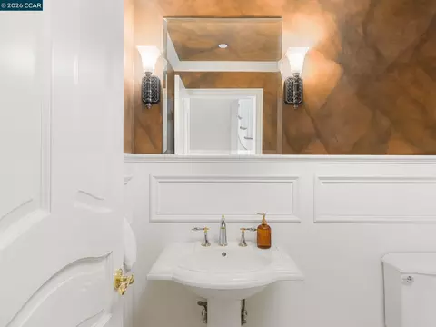 Bath - 1 Brooktree Dr, Danville, CA 94506 photo 5 of 7
