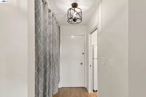 Entry Way - 2 Panoramic Way #105, Berkeley, CA 94704 photo 2 of 2