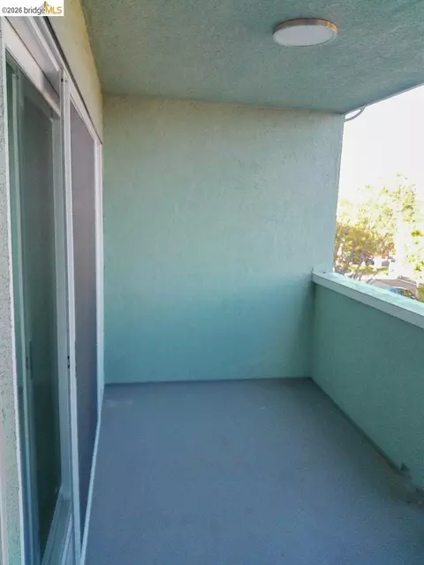 Other - 325 Kitty Hawk Rd #304, Alameda, CA 94501 photo 3 of 10