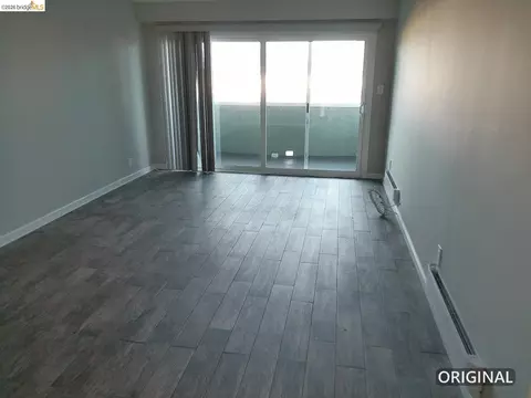 Living - 325 Kitty Hawk Rd #304, Alameda, CA 94501 photo 2 of 3