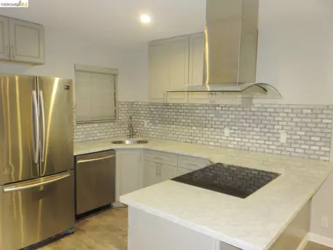 Kitchen - 325 Kitty Hawk Rd #304, Alameda, CA 94501 photo 1 of 5