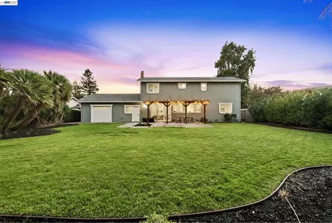 Exterior - 92 Dubost Ct, Danville, CA 94526 photo 14 of 17