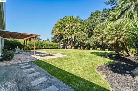 Exterior - 92 Dubost Ct, Danville, CA 94526 photo 5 of 17