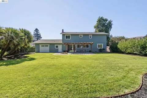 Exterior - 92 Dubost Ct, Danville, CA 94526 photo 8 of 17