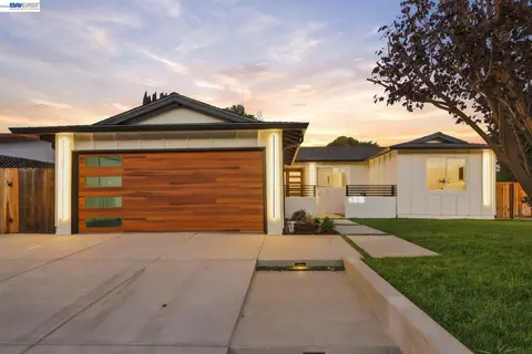 4215 Chapman Way, Pleasanton, CA 94588